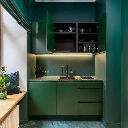 Skunu 6 Elegant In Old Town