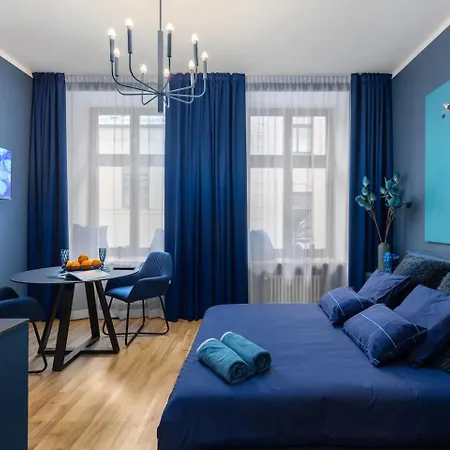 Skunu 6 Elegant In Old Town Apartment