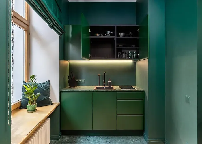 Skunu 6 Elegant In Old Town