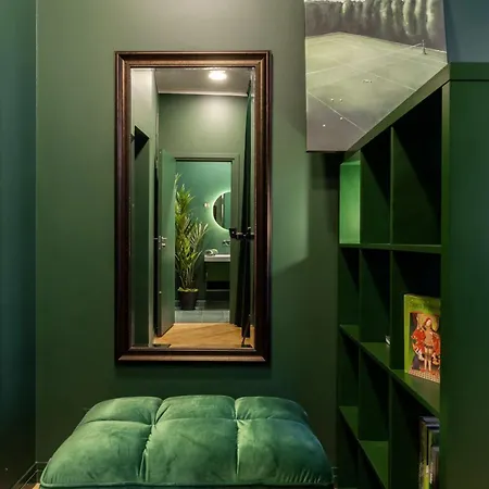 Skunu 6 Elegant In Old Town